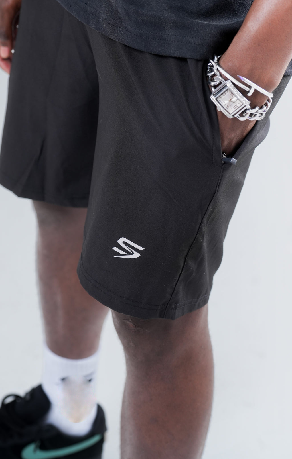 STRYV Core 7" Shorts
